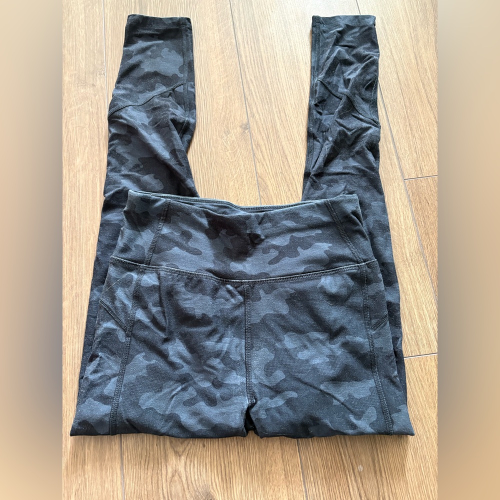 💕Athletic Works Dark Camouflage Leggings💕